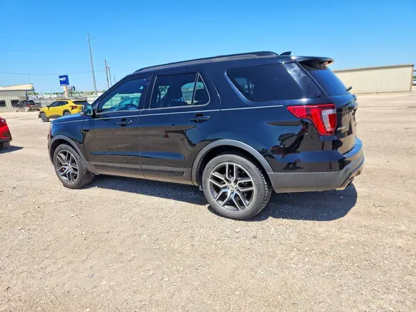 1FM5K8GT9HGC22940 2017 FORD EXPLORER - Image 2