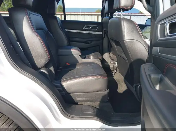 1FM5K8GT9HGC85360 2017 FORD EXPLORER - Image 8