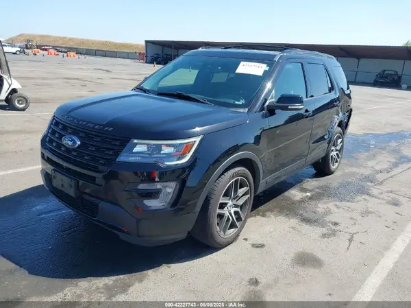 1FM5K8GT9HGC85696 2017 FORD EXPLORER - Image 2