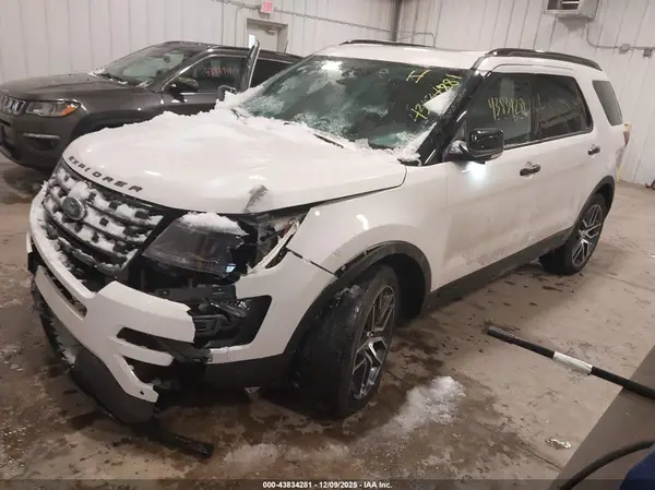 1FM5K8GT9HGD03775 2017 FORD EXPLORER - Image 2