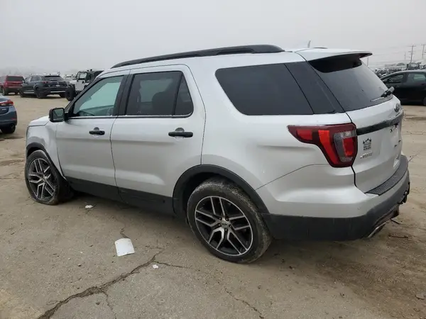 1FM5K8GT9HGD88987 2017 FORD EXPLORER - Image 2