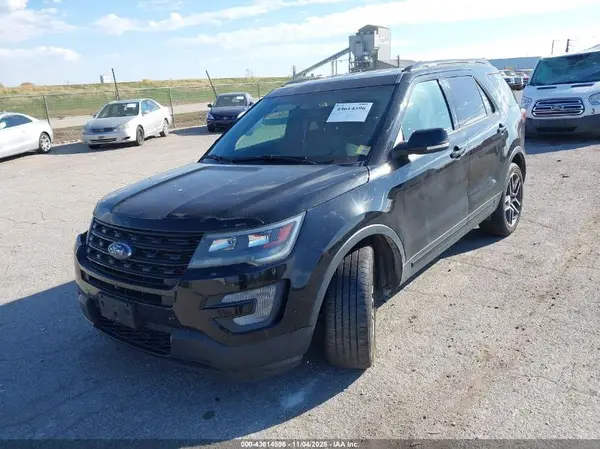 1FM5K8GT9HGE37511 2017 FORD EXPLORER - Image 2