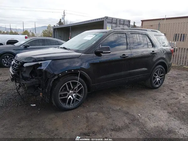 1FM5K8GT9HGE39159 2017 FORD EXPLORER - Image 2