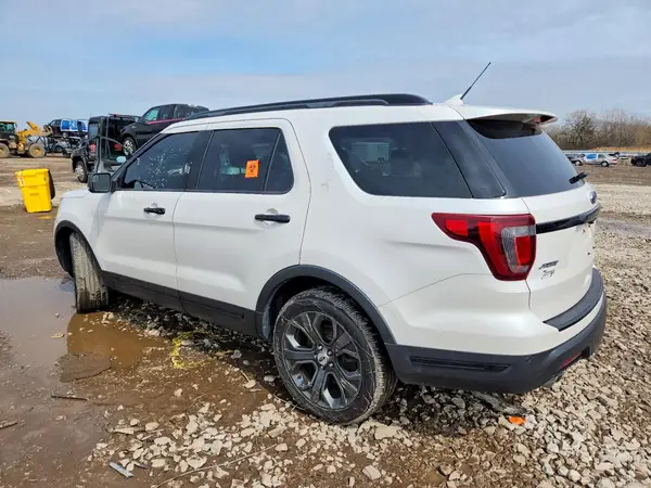 1FM5K8GT9JGA12635 2018 FORD EXPLORER - Image 2