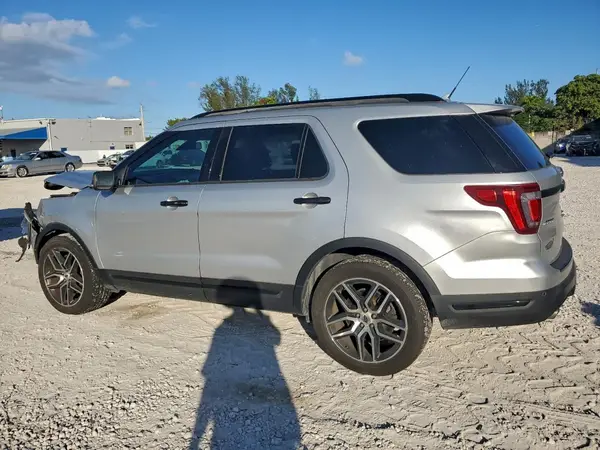 1FM5K8GT9JGA30410 2018 FORD EXPLORER - Image 2