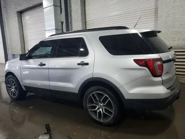 1FM5K8GT9JGB31432 2018 FORD EXPLORER - Image 2