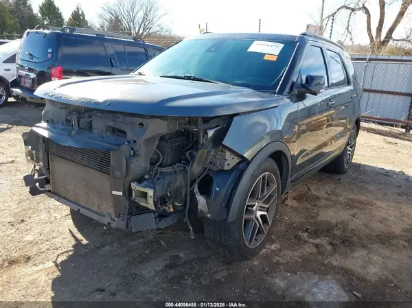 1FM5K8GT9JGB99147 2018 FORD EXPLORER - Image 2