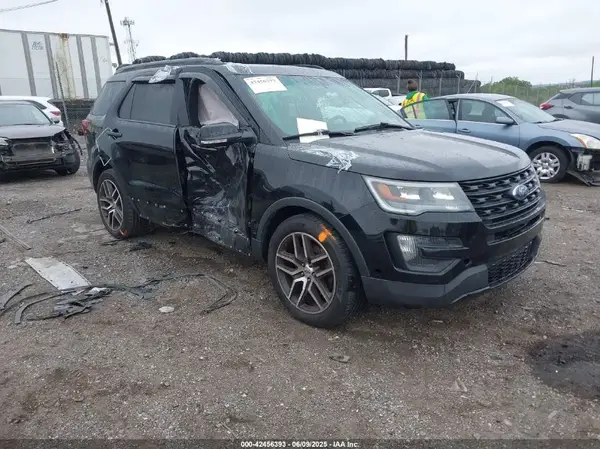 1FM5K8GTXGGA82038 2016 FORD EXPLORER - Image 1