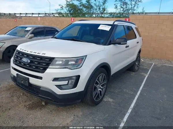 1FM5K8GTXGGB26832 2016 FORD EXPLORER - Image 2