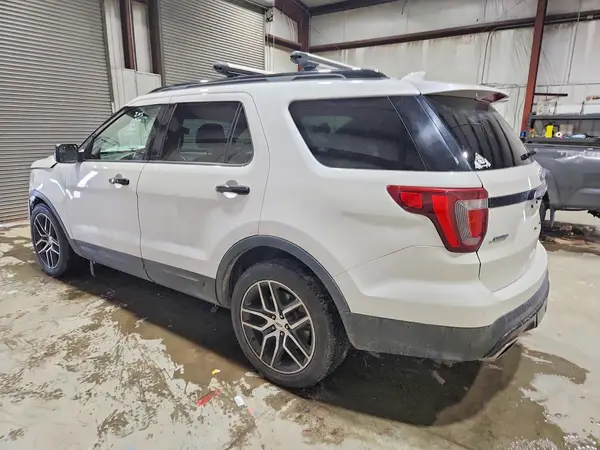 1FM5K8GTXGGB53058 2016 FORD EXPLORER - Image 2