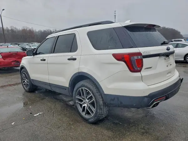 1FM5K8GTXGGC19835 2016 FORD EXPLORER - Image 2
