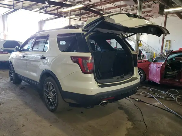 1FM5K8GTXHGA45542 2017 FORD EXPLORER - Image 2