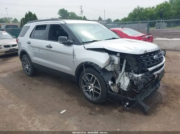1FM5K8GTXHGB20532 2017 FORD EXPLORER - Image 1