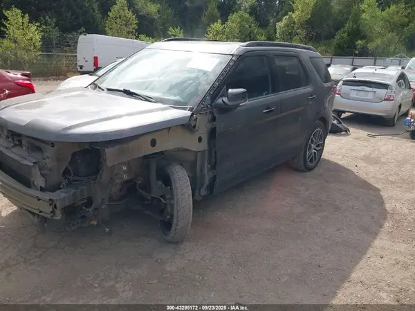 1FM5K8GTXHGC64694 2017 FORD EXPLORER - Image 2