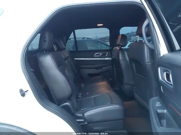 1FM5K8GTXHGD74595 2017 FORD EXPLORER - Image 8