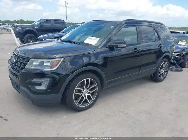 1FM5K8GTXHGD85614 2017 FORD EXPLORER - Image 2