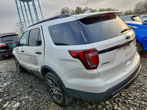 1FM5K8GTXHGE02315 2017 FORD EXPLORER - Image 2