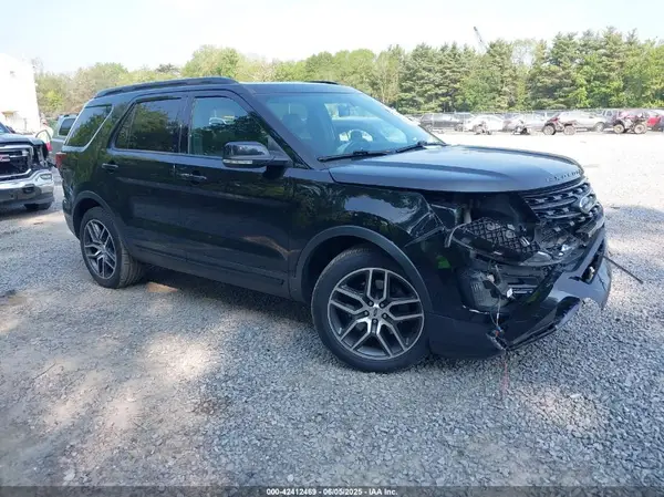 1FM5K8GTXHGE26582 2017 FORD EXPLORER - Image 1