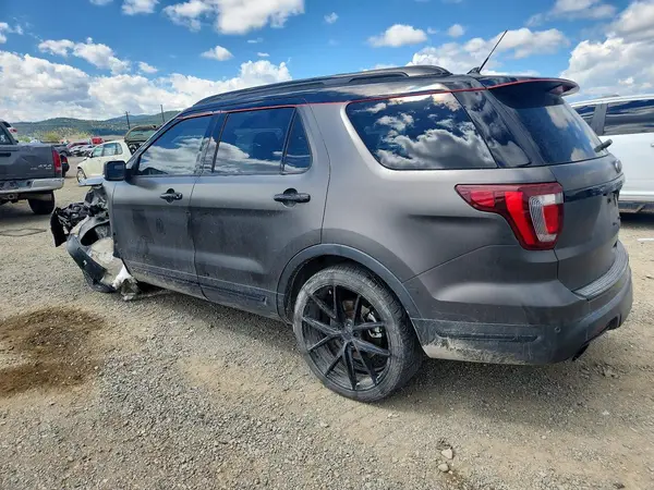 1FM5K8GTXJGA70544 2018 FORD EXPLORER - Image 2
