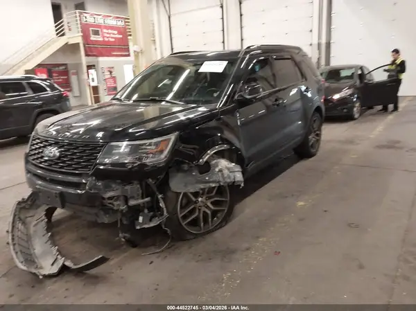 1FM5K8GTXJGC27361 2018 FORD EXPLORER - Image 2