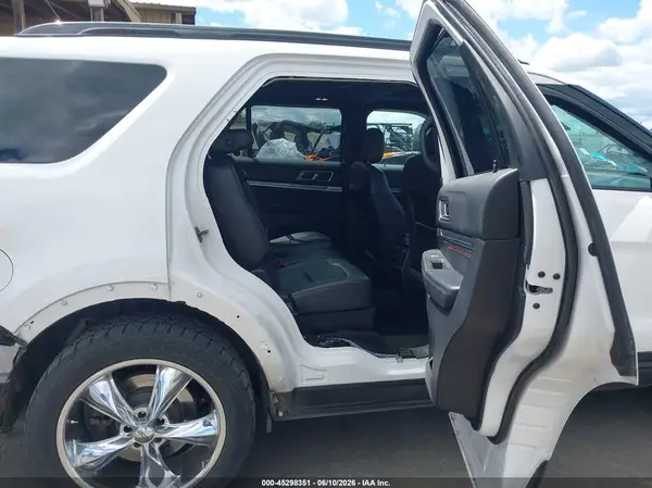1FM5K8GTXJGC42197 2018 FORD EXPLORER - Image 8