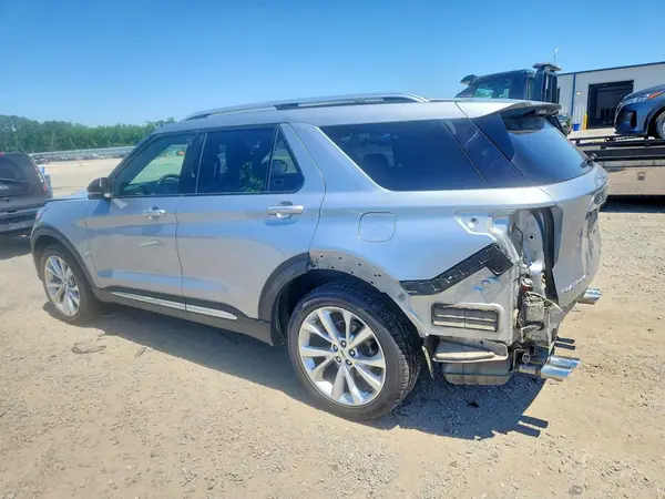 1FM5K8HC2NGB95588 2022 FORD EXPLORER - Image 2