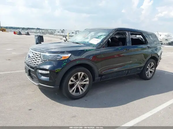 1FM5K8HC6LGA80540 2020 FORD EXPLORER - Image 2