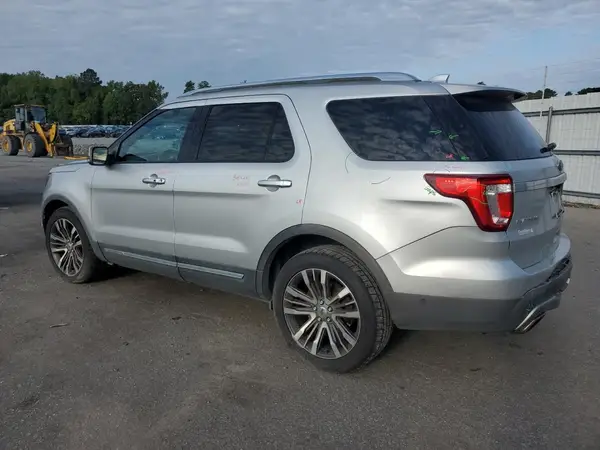 1FM5K8HT1HGA30135 2017 FORD EXPLORER - Image 2