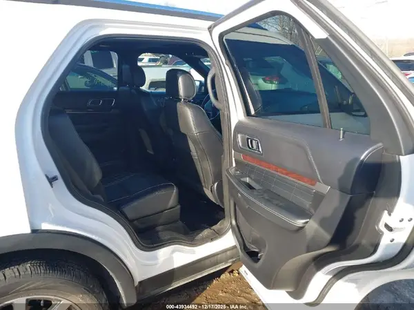 1FM5K8HT1HGC04284 2017 FORD EXPLORER - Image 8