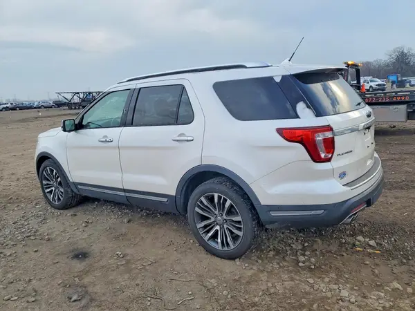 1FM5K8HT1JGA40718 2018 FORD EXPLORER - Image 2