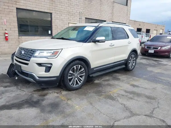 1FM5K8HT1JGB18429 2018 FORD EXPLORER - Image 2