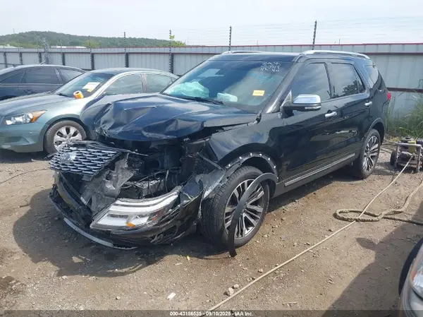 1FM5K8HT1JGC13377 2018 FORD EXPLORER - Image 2
