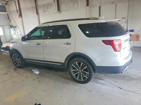 1FM5K8HT2GGC64184 2016 FORD EXPLORER - Image 2