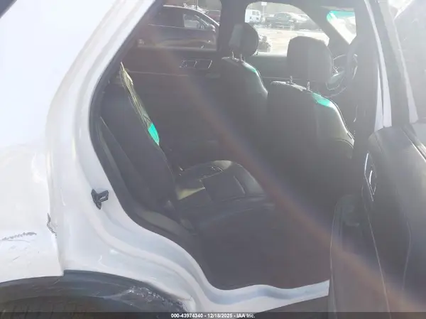 1FM5K8HT2HGA11707 2017 FORD EXPLORER - Image 8