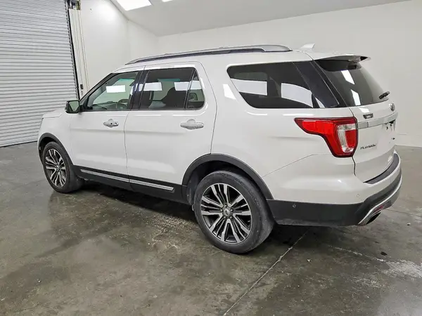 1FM5K8HT2HGA23369 2017 FORD EXPLORER - Image 2