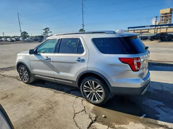 1FM5K8HT2HGA40883 2017 FORD EXPLORER - Image 2
