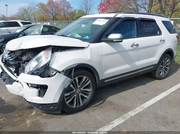 1FM5K8HT2JGA33552 2018 FORD EXPLORER - Image 2
