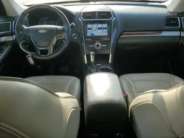 1FM5K8HT2JGC05921 2018 FORD EXPLORER - Image 8