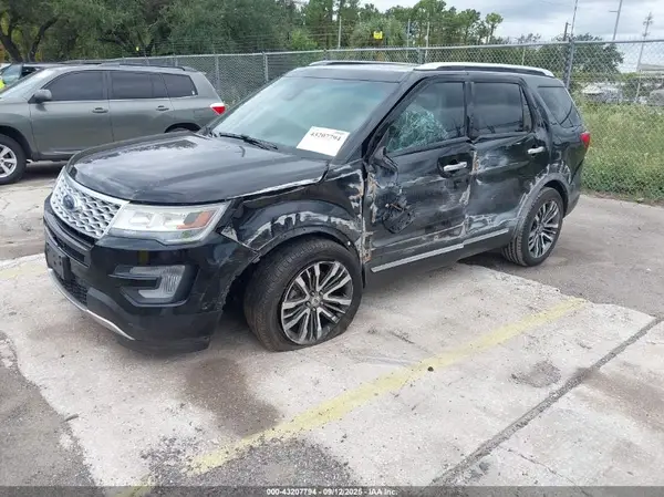 1FM5K8HT3GGC41125 2016 FORD EXPLORER - Image 2