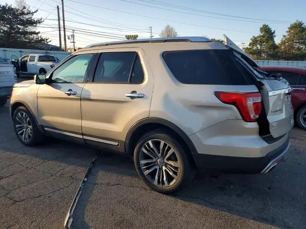 1FM5K8HT3HGA15524 2017 FORD EXPLORER - Image 2