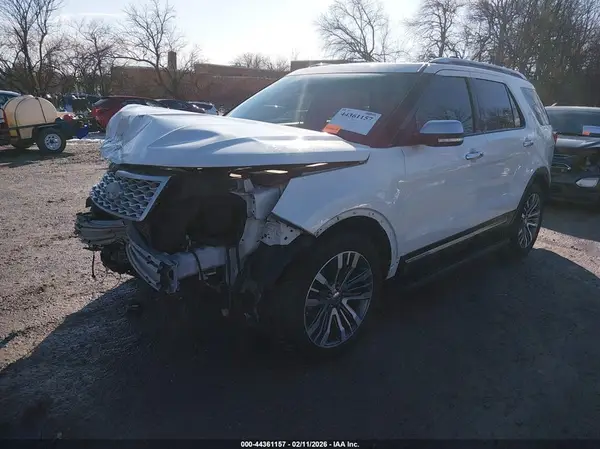 1FM5K8HT4GGB40529 2016 FORD EXPLORER - Image 2