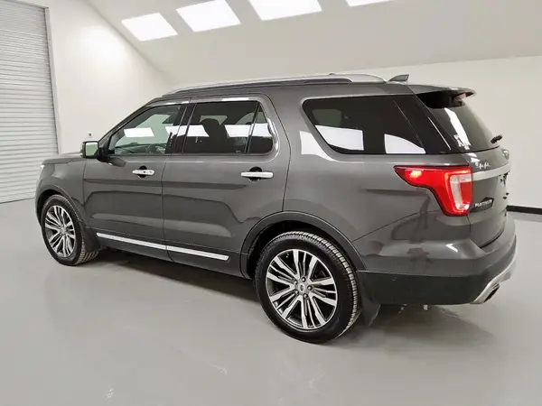 1FM5K8HT4HGC24397 2017 FORD EXPLORER - Image 2