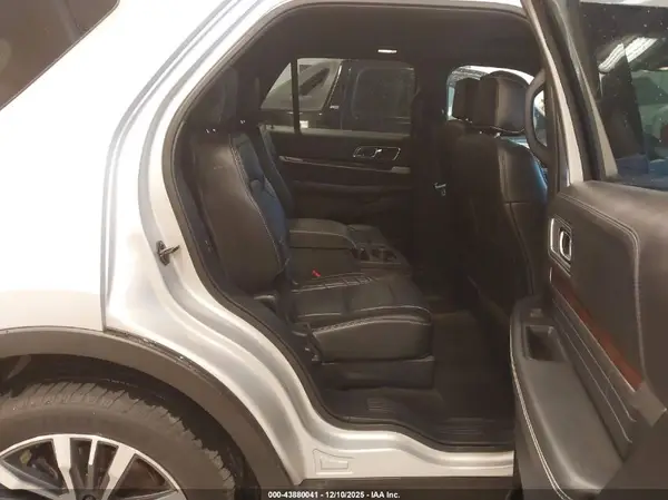 1FM5K8HT5HGE37570 2017 FORD EXPLORER - Image 8