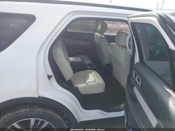 1FM5K8HT6HGC60625 2017 FORD EXPLORER - Image 8