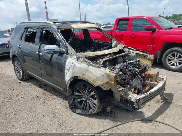 1FM5K8HT7HGA09466 2017 FORD EXPLORER - Image 1