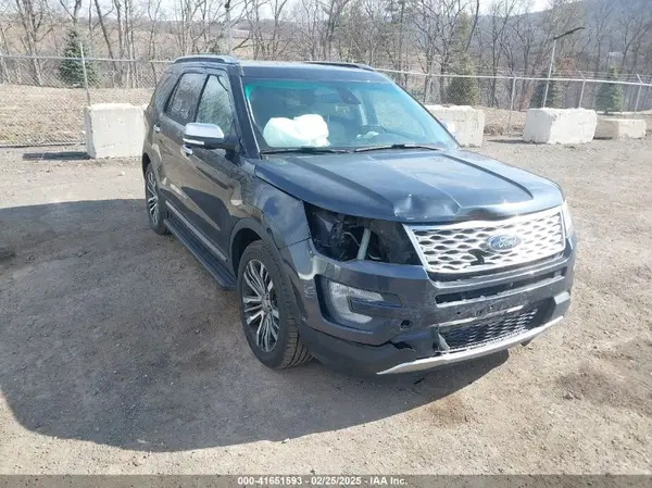 1FM5K8HT9HGC12388 2017 FORD EXPLORER - Image 1