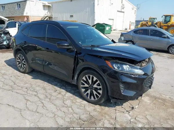 1FMCU0BZ1LUC18597 2020 FORD ESCAPE - Image 1