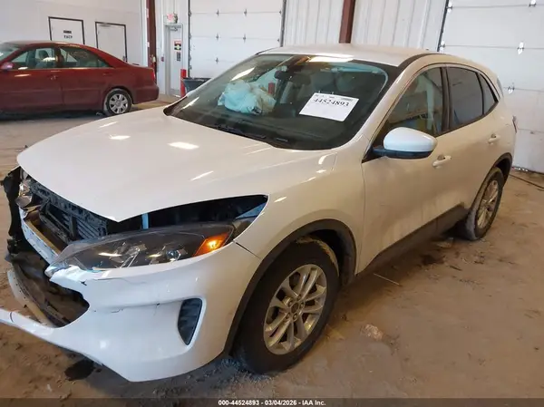 1FMCU0BZ1MUA84076 2021 FORD ESCAPE - Image 2