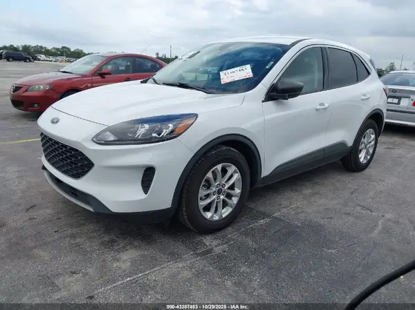 1FMCU0BZ3NUB27561 2022 FORD ESCAPE - Image 2