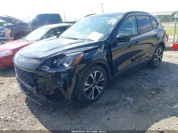 1FMCU0BZ5MUA22745 2021 FORD ESCAPE - Image 2